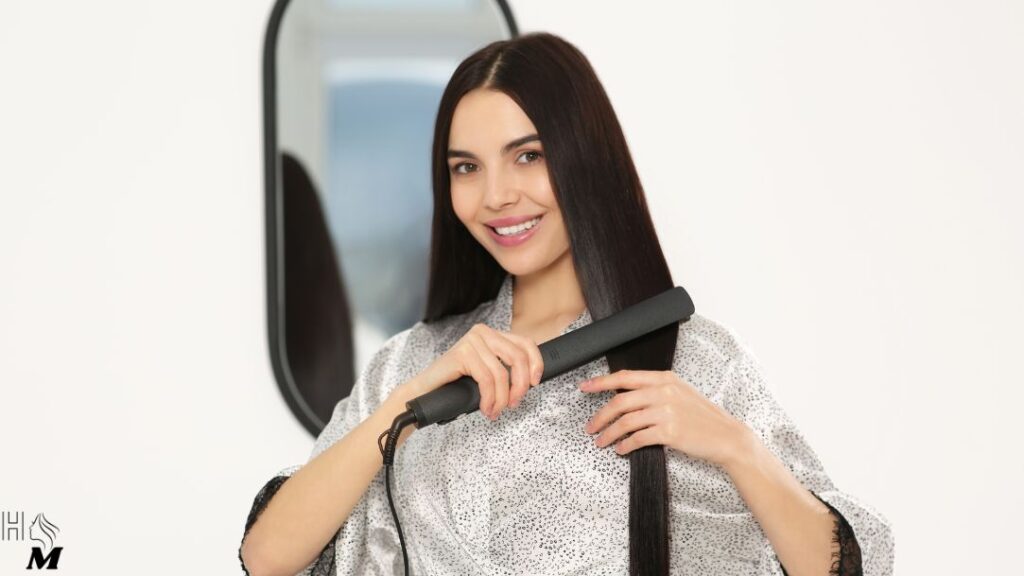 Além disso, o cabelo liso tende a ser mais suscetível a danos térmicos e químicos